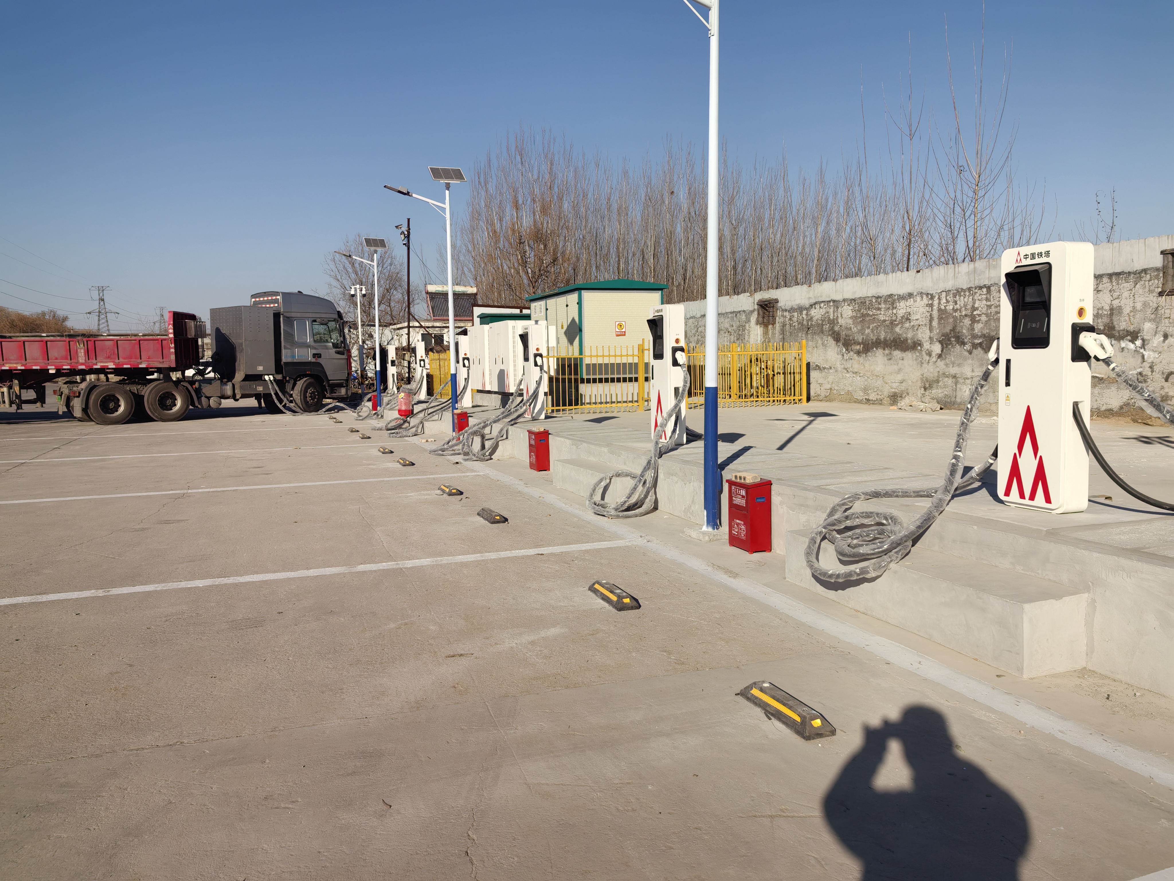 山东铁塔泰安肥城石横重卡充电桩项目圆满验收